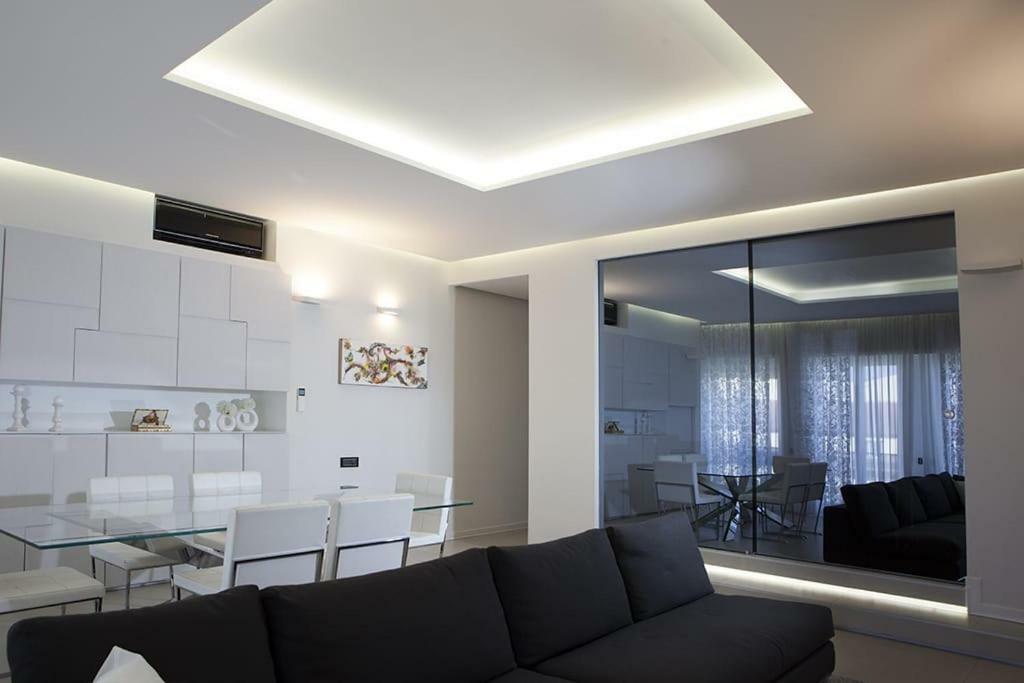شقة Crystal Skyline Neapolis المظهر الخارجي الصورة